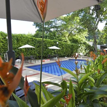 אפולו Yuluka Hostel מראה חיצוני תמונה