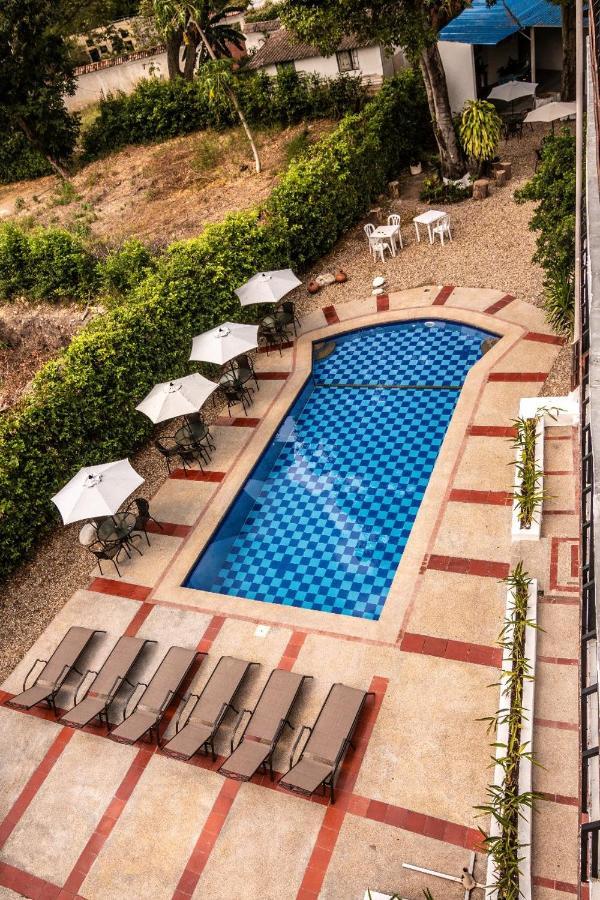 אפולו Yuluka Hostel מראה חיצוני תמונה