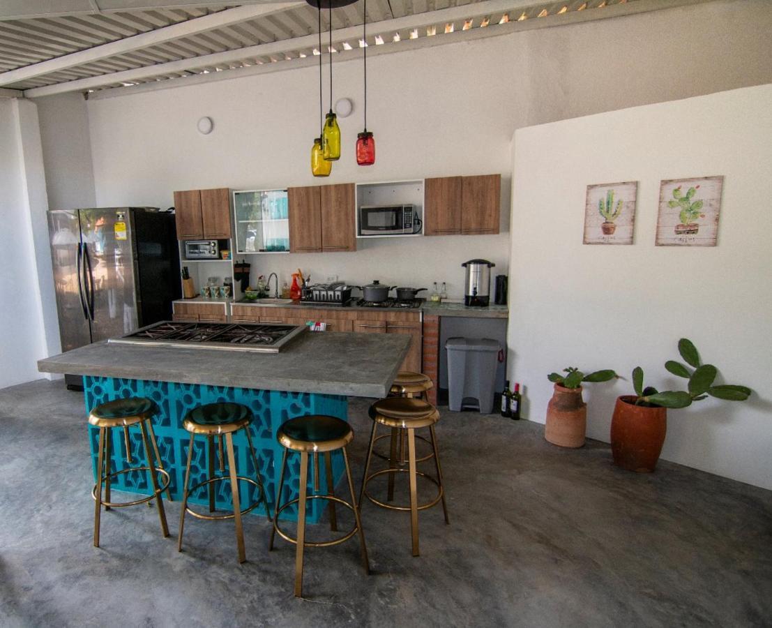 אפולו Yuluka Hostel מראה חיצוני תמונה