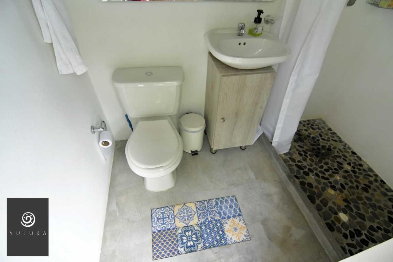 אפולו Yuluka Hostel מראה חיצוני תמונה