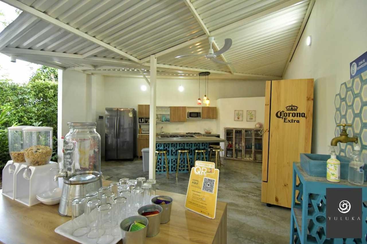 אפולו Yuluka Hostel מראה חיצוני תמונה