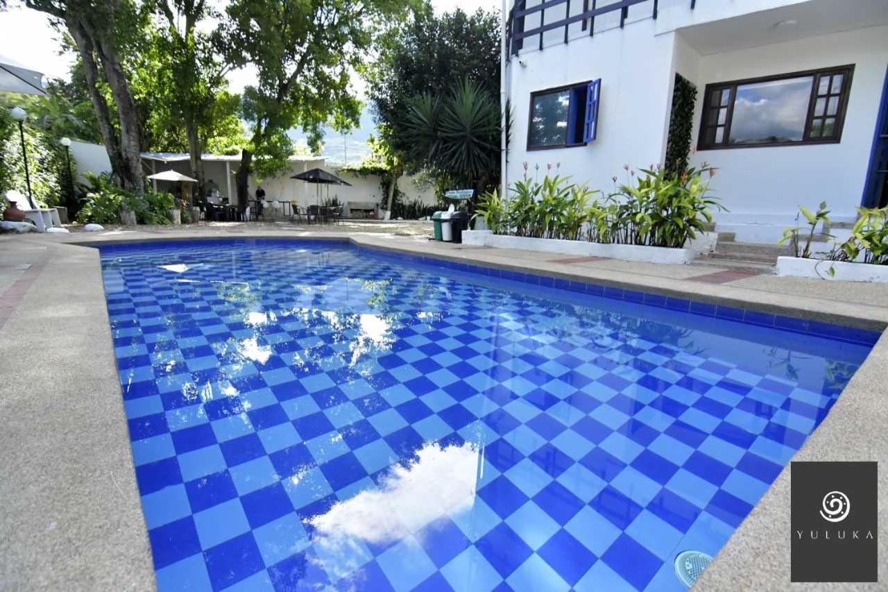 אפולו Yuluka Hostel מראה חיצוני תמונה