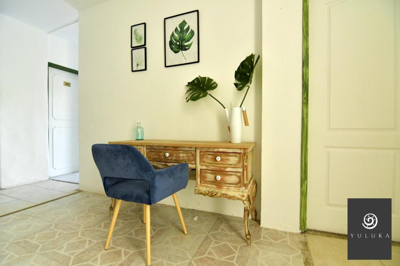אפולו Yuluka Hostel מראה חיצוני תמונה