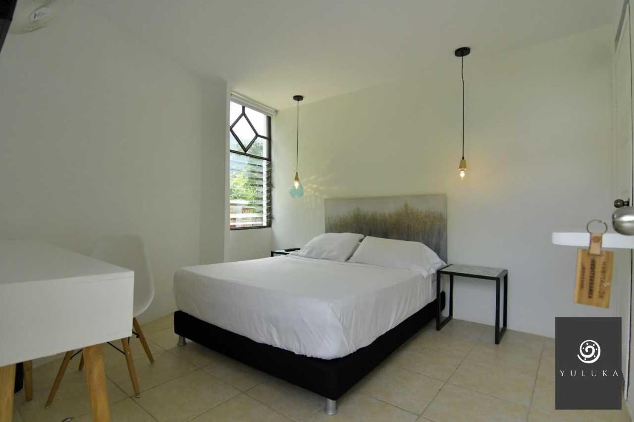 אפולו Yuluka Hostel מראה חיצוני תמונה