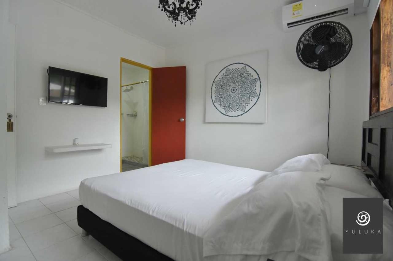 אפולו Yuluka Hostel מראה חיצוני תמונה