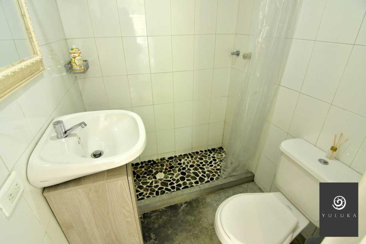 אפולו Yuluka Hostel מראה חיצוני תמונה